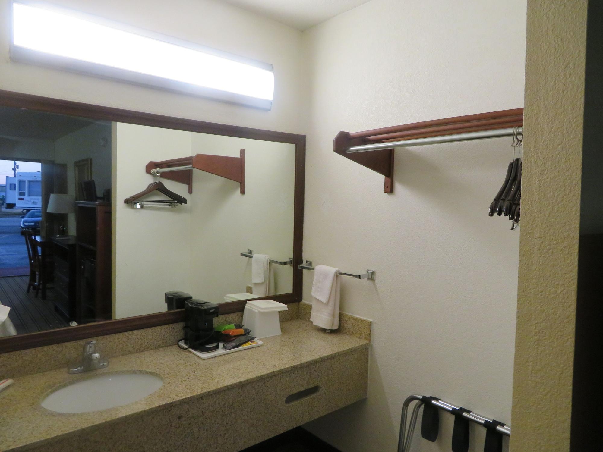 Days Inn By Wyndham בליית'וויל מראה חיצוני תמונה