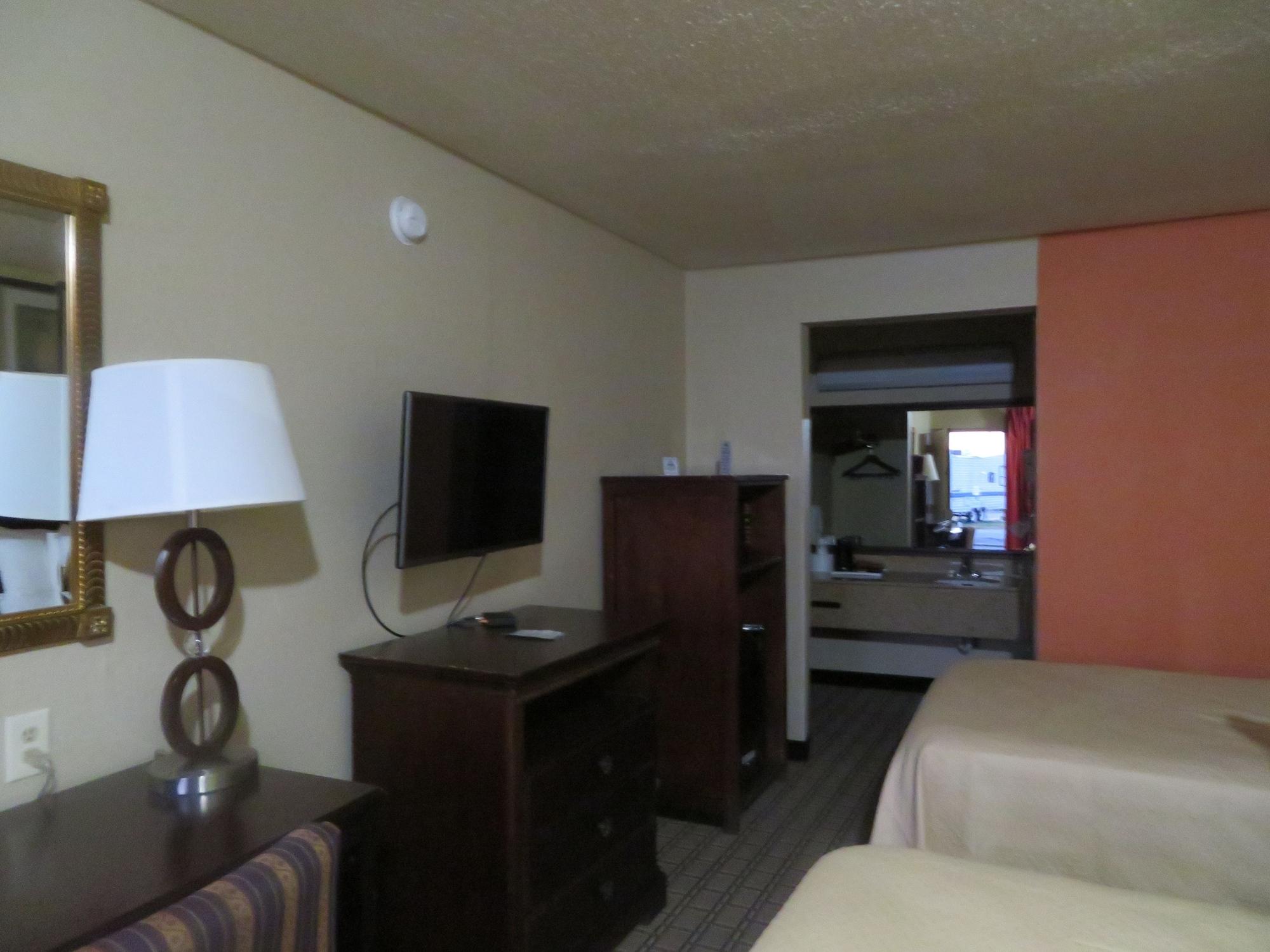 Days Inn By Wyndham בליית'וויל מראה חיצוני תמונה