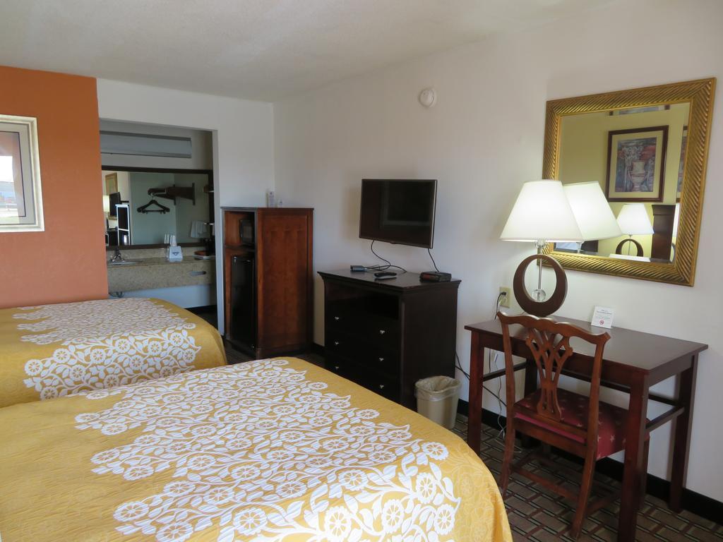 Days Inn By Wyndham בליית'וויל מראה חיצוני תמונה