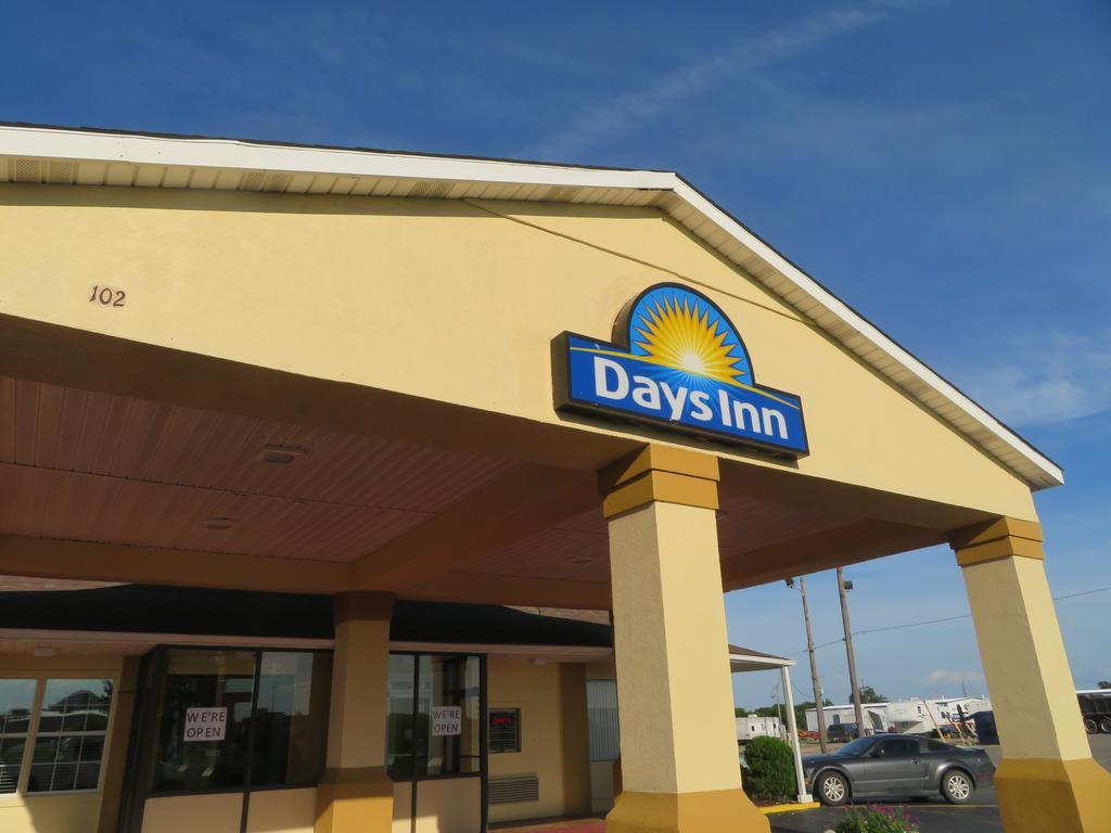Days Inn By Wyndham בליית'וויל מראה חיצוני תמונה