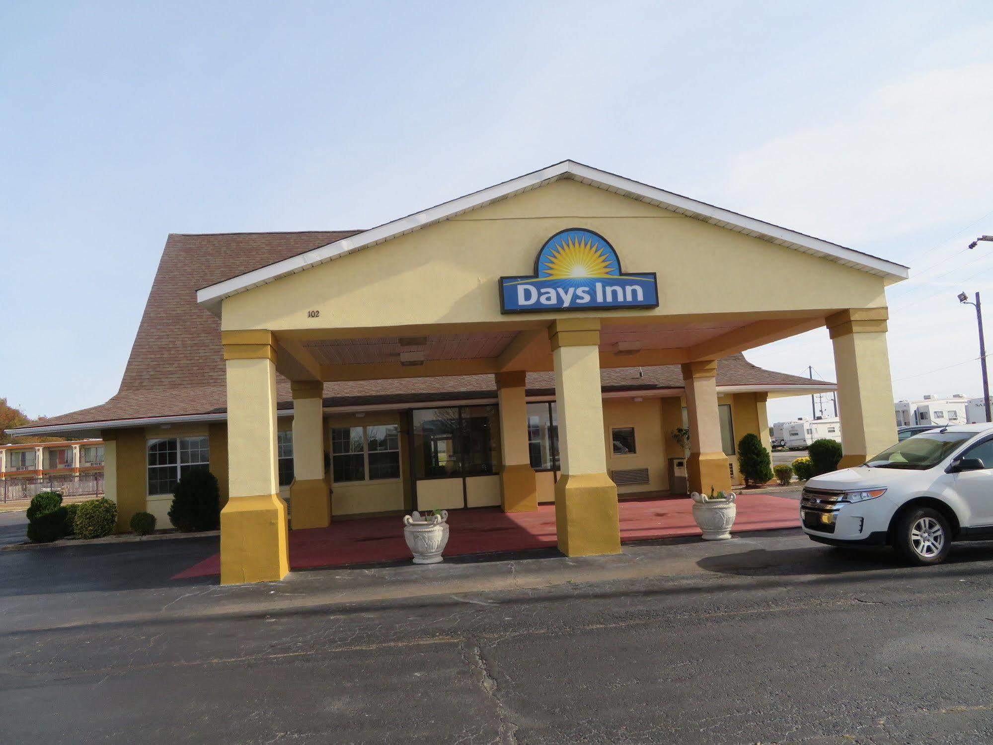 Days Inn By Wyndham בליית'וויל מראה חיצוני תמונה
