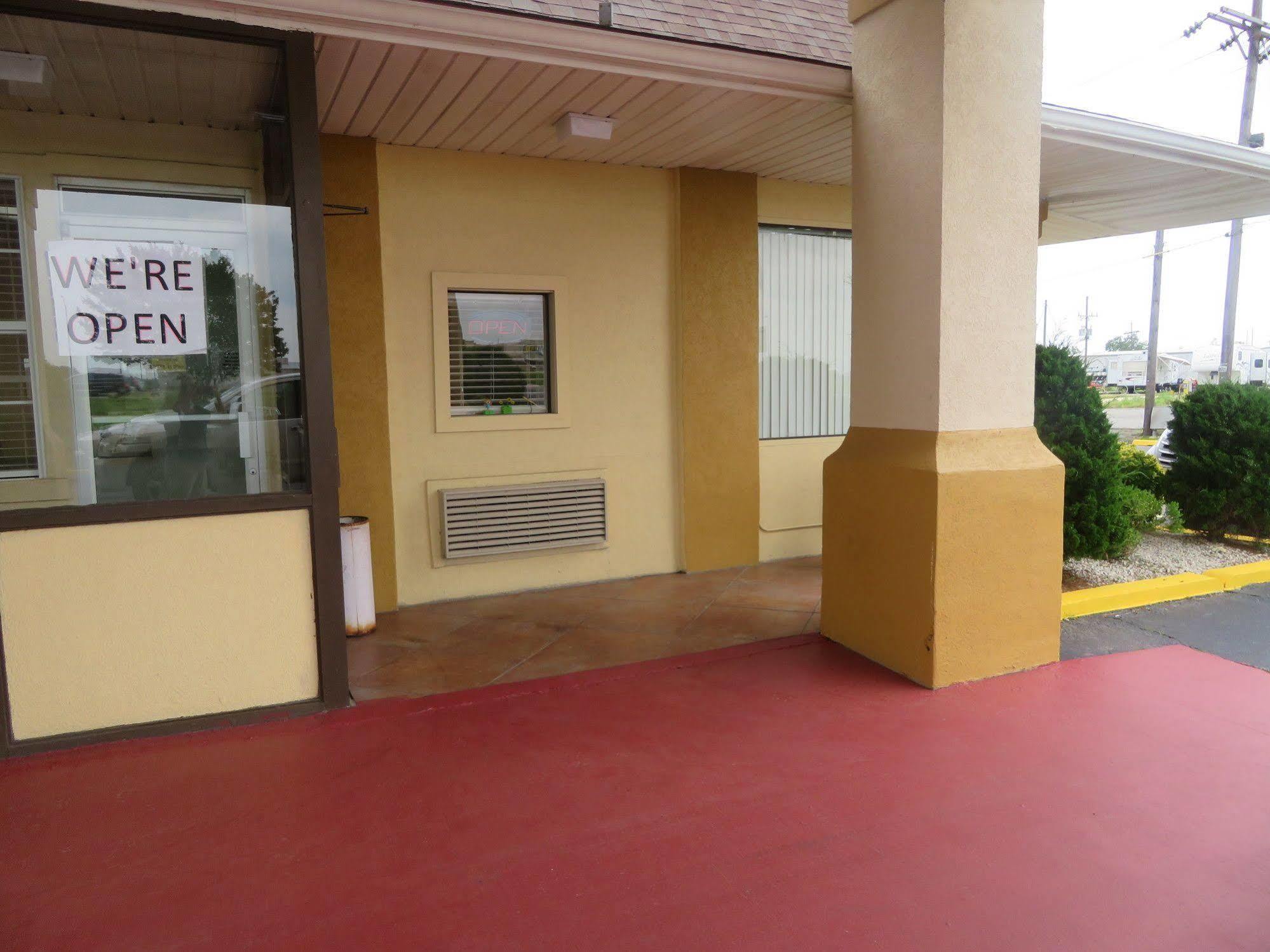 Days Inn By Wyndham בליית'וויל מראה חיצוני תמונה