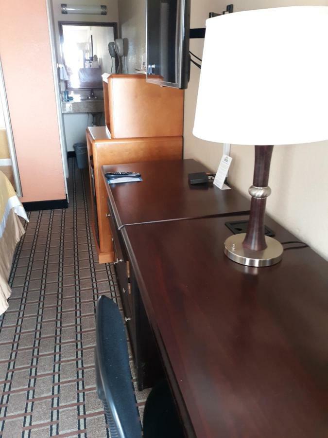 Days Inn By Wyndham בליית'וויל מראה חיצוני תמונה